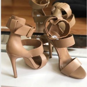 Steve Madden nude heel
